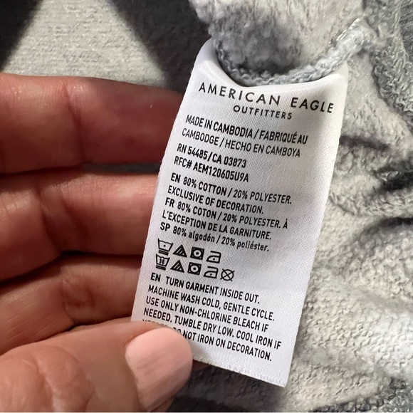 American Eagle Outfitters Gray and Green Crewneck Sweater size medium - Picture 9 of 12